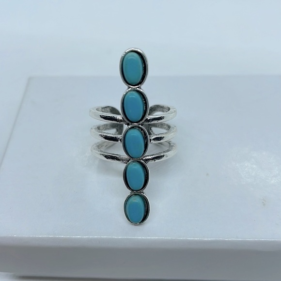 Turquoise Stone Linear Silver Ring - Picture 9 of 15
